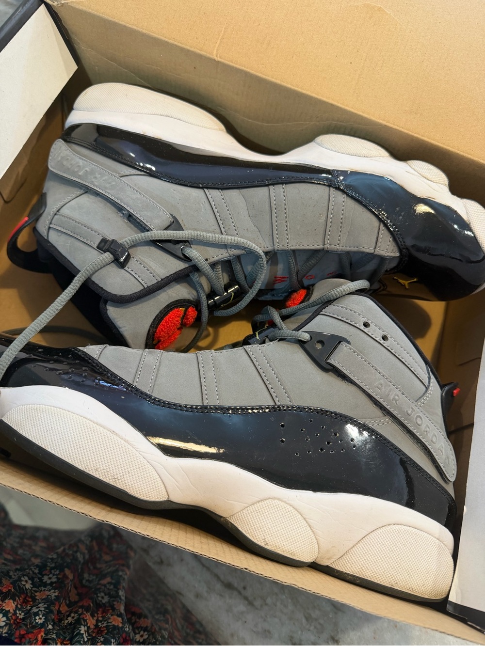 Jordan Men sneakers in Grey, Black and Red